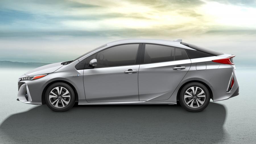  Toyota Prius Prime 2016 года  (NA) (фото 29 из 55)